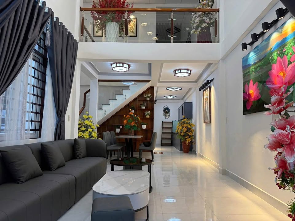 Siêu phẩm nhà 2 mặt tiền kiệt ô tô tránh nhau tại đường Phan Chu Trinh