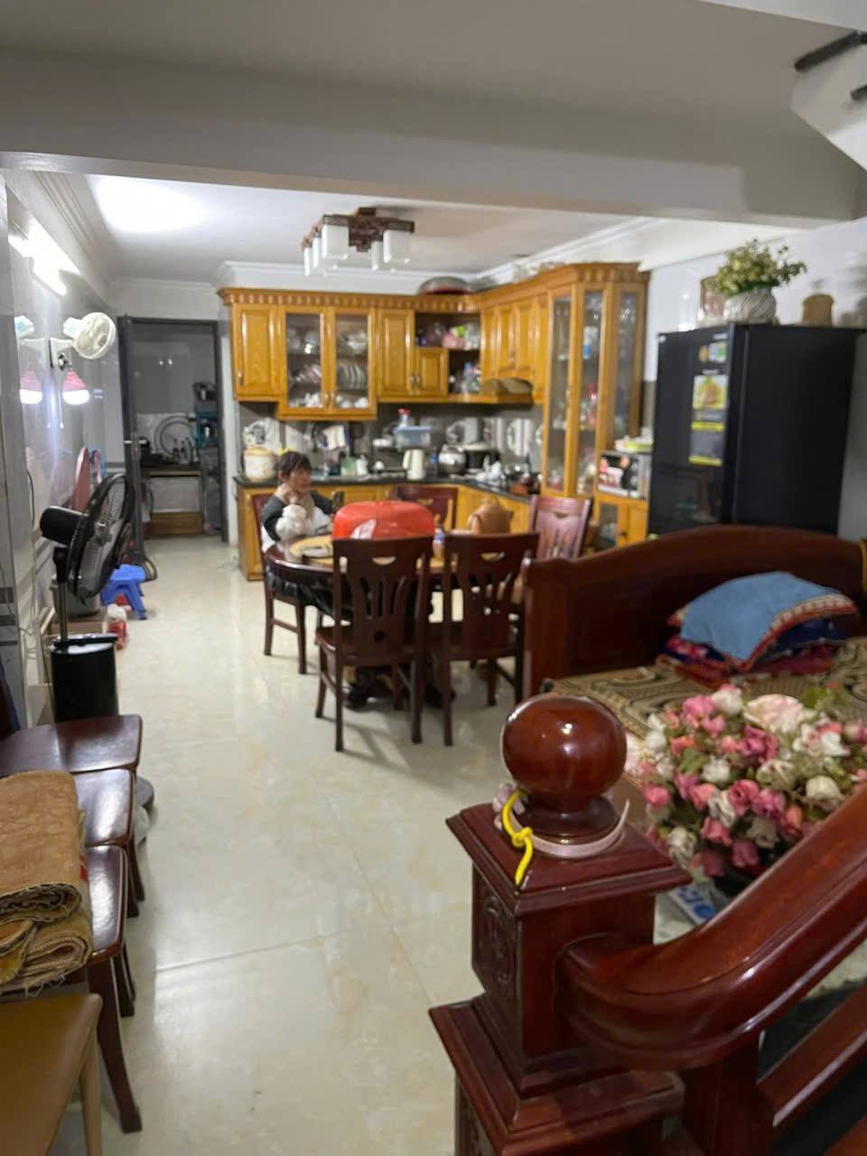 Nhà 3 tầng mặt đường Ngô Gia Tự - Kinh doanh đỉnh cao