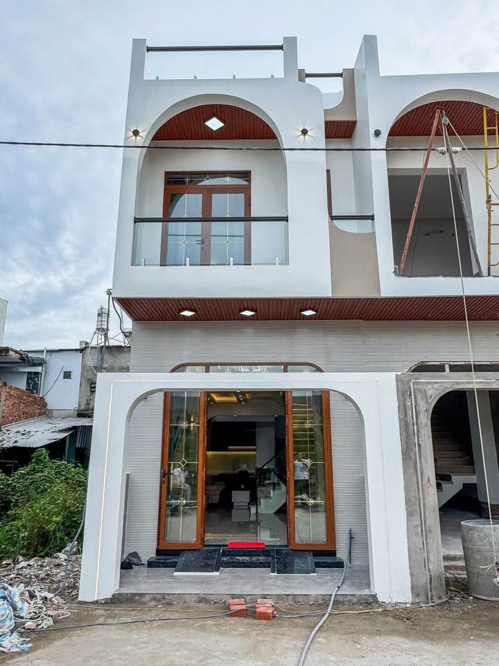 Nhà xây mới hẻm Nguyễn Văn Cừ - Ấm áp tình thân