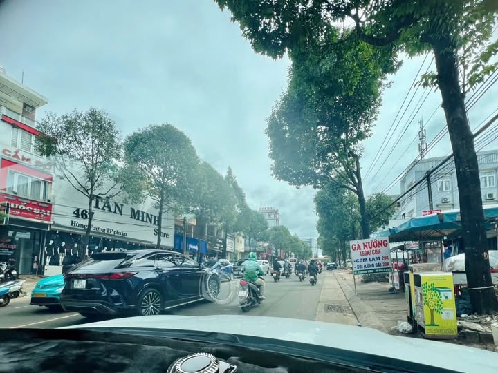 Bán lô góc mặt tiền Hùng Vương, Pleiku, vừa ở vừa kinh doanh