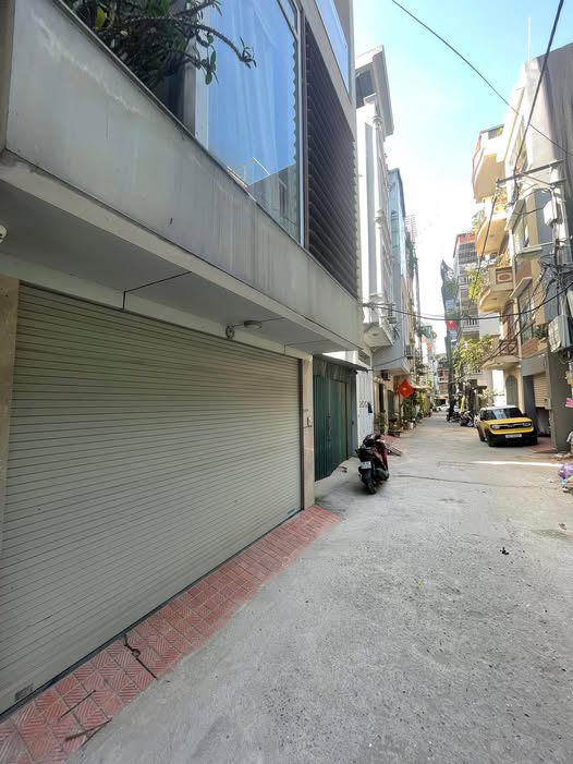 Nhà phân lô 5 tầng, 45m2, mặt tiền 5m, ô tô đỗ cửa tại Hoàng Mai, Hà Nội