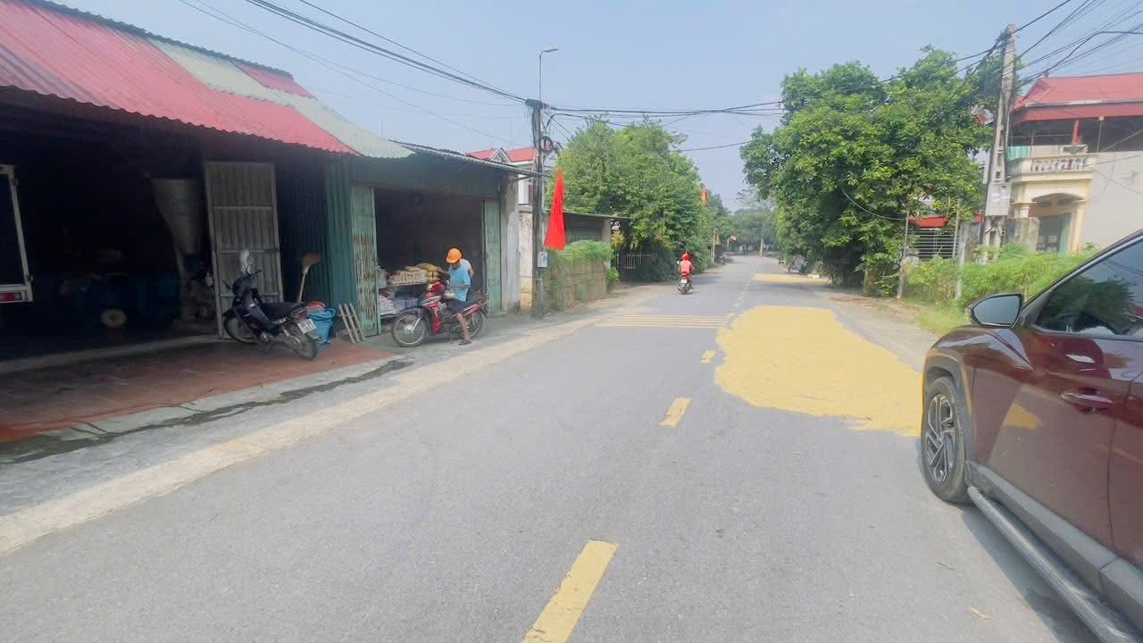 Bán mảnh đất mặt tiền đường TL307, tặng ki-ốt, kinh doanh mọi mặt hàng