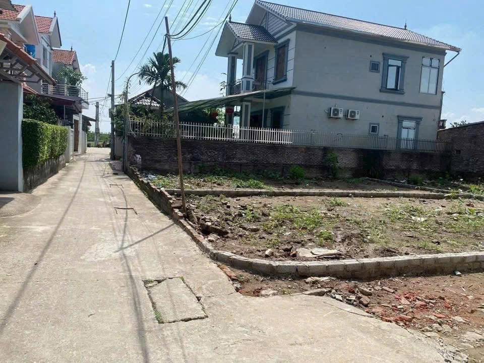 Đất góc xịn sò, đường ô tô thông, kinh doanh đỉnh