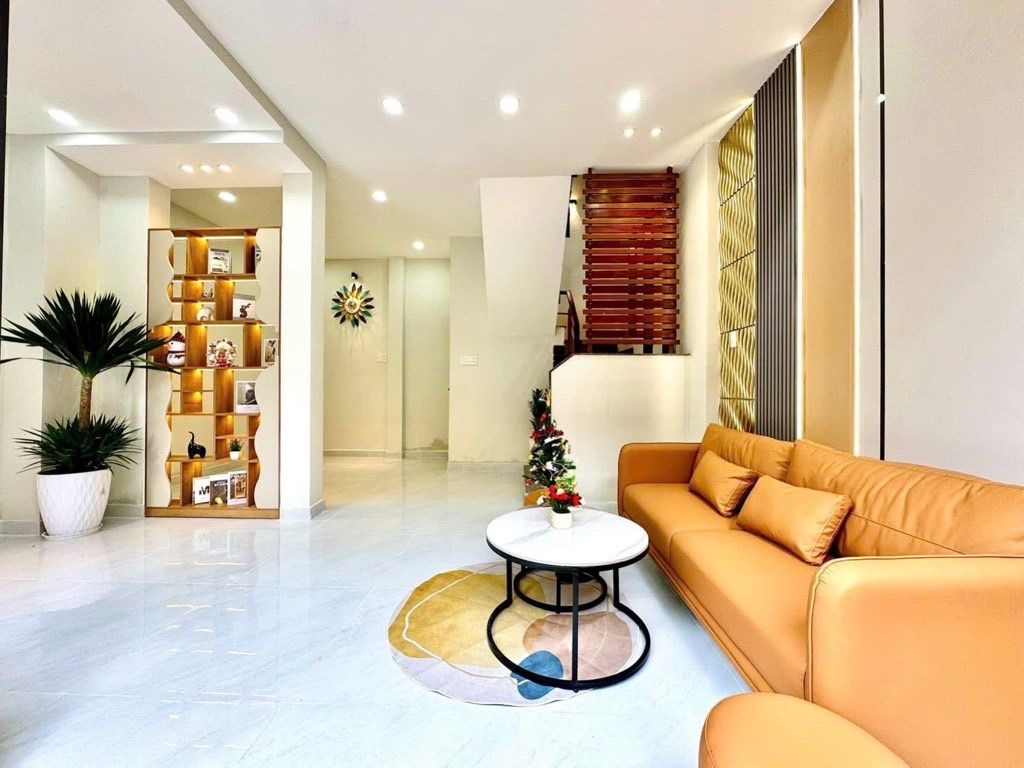 Nhà 5 tầng đường Xô Viết Nghệ Tĩnh, Bình Thạnh - 38m2, 7.x tỷ