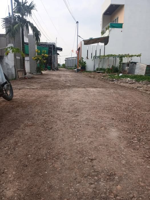 Đất nền Long Hải 2 mặt tiền, view hồ sen, giá tốt