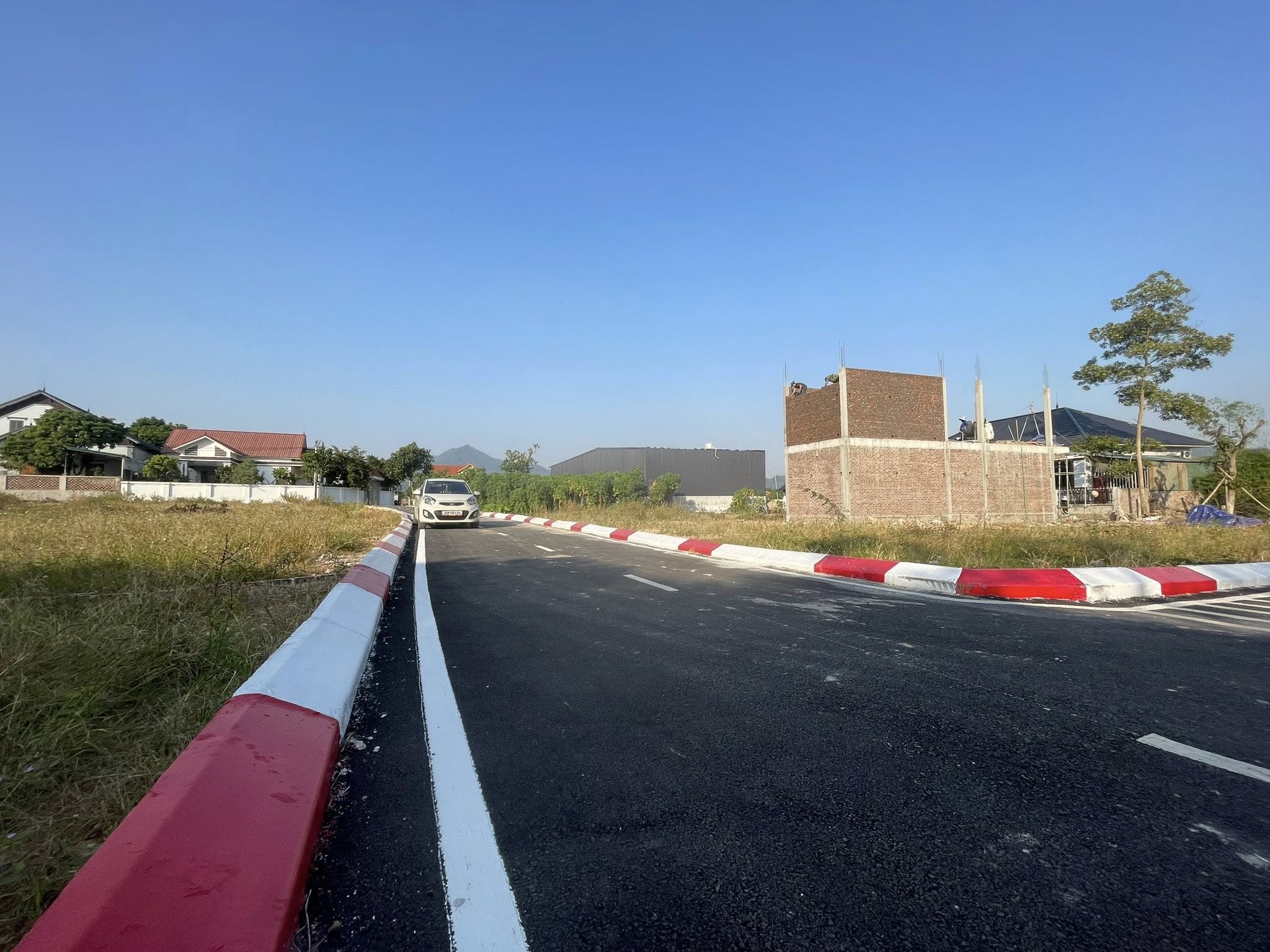 Bán đất lô góc 100m2, 2 mặt thoáng tại Thanh Sơn, Minh Phú, Sóc Sơn, gần ủy ban, tiện ích đầy đủ