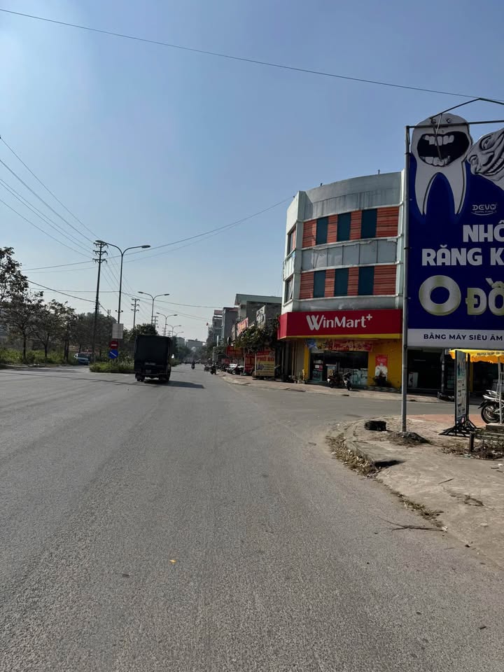 Bán đất Đông Đô, Tiên Du, 90m2, mặt tiền 5m, sổ sẵn, gần khu công nghiệp