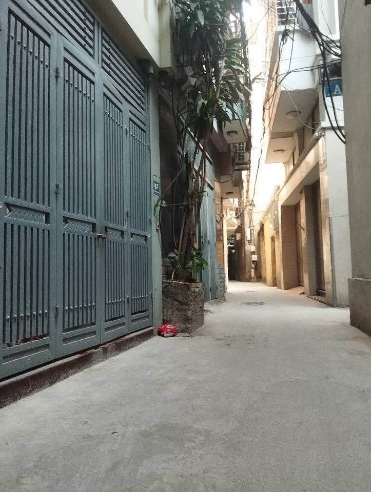 Nhà riêng 5 tầng, 35m2, mặt tiền 4m, Cầu Giấy, Hà Nội