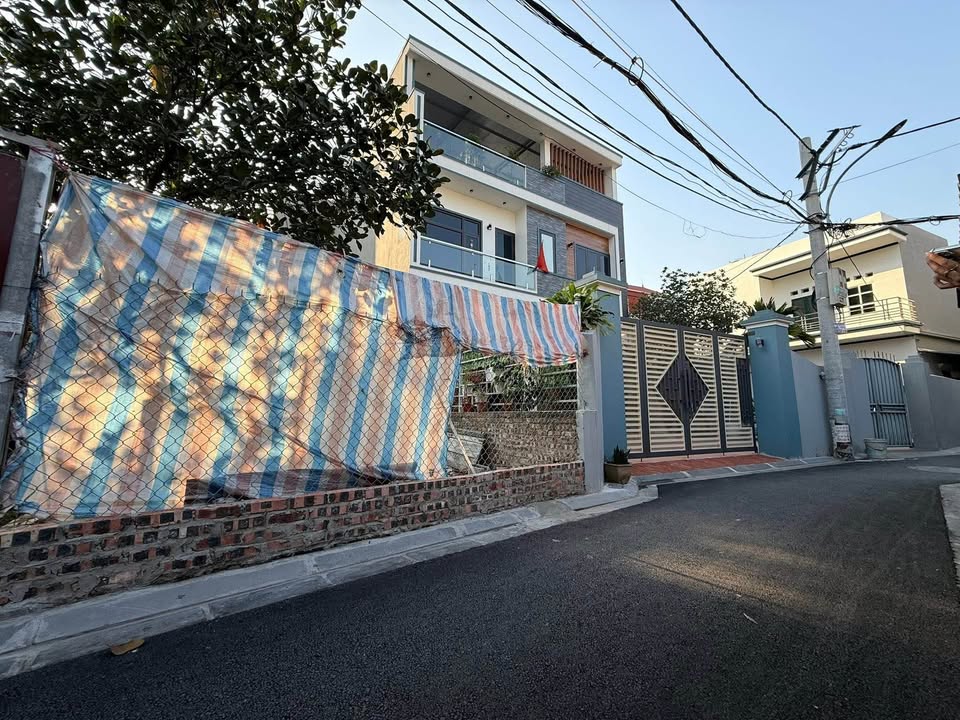 Chào mừng quý vị đến với mảnh đất vàng tọa lạc tại trung tâm Uy Nỗ, xóm Thượng, Huyện Đông Anh