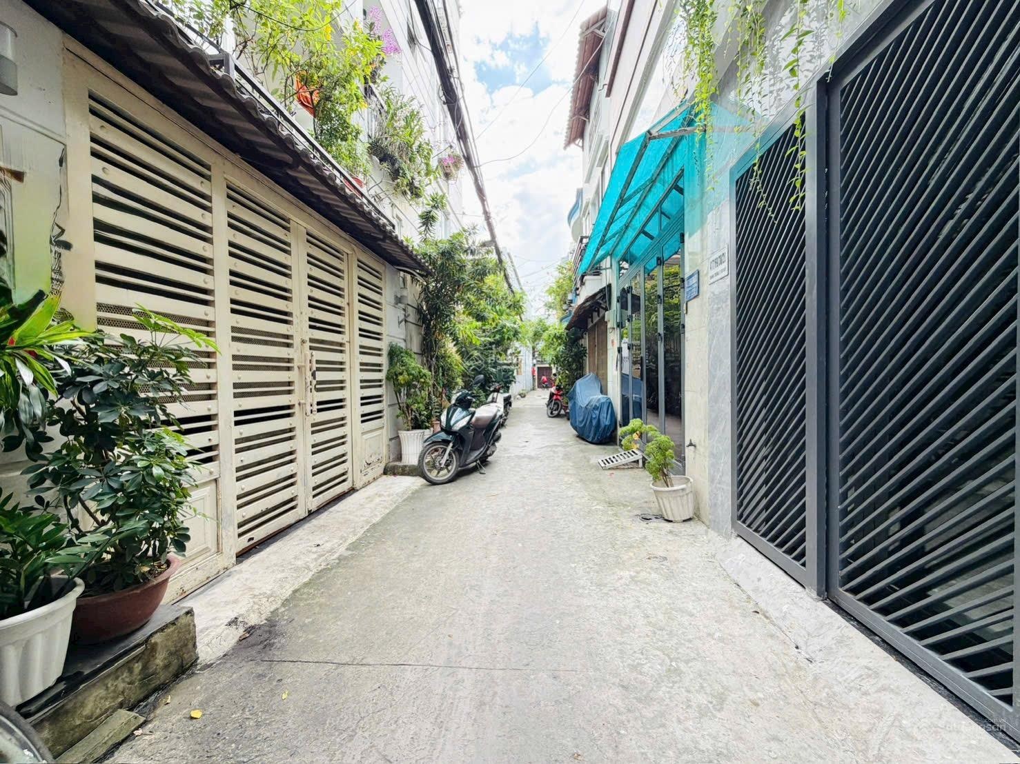 Nhà mới dọn vào ở ngay quang trung gò vấp tp.hcm