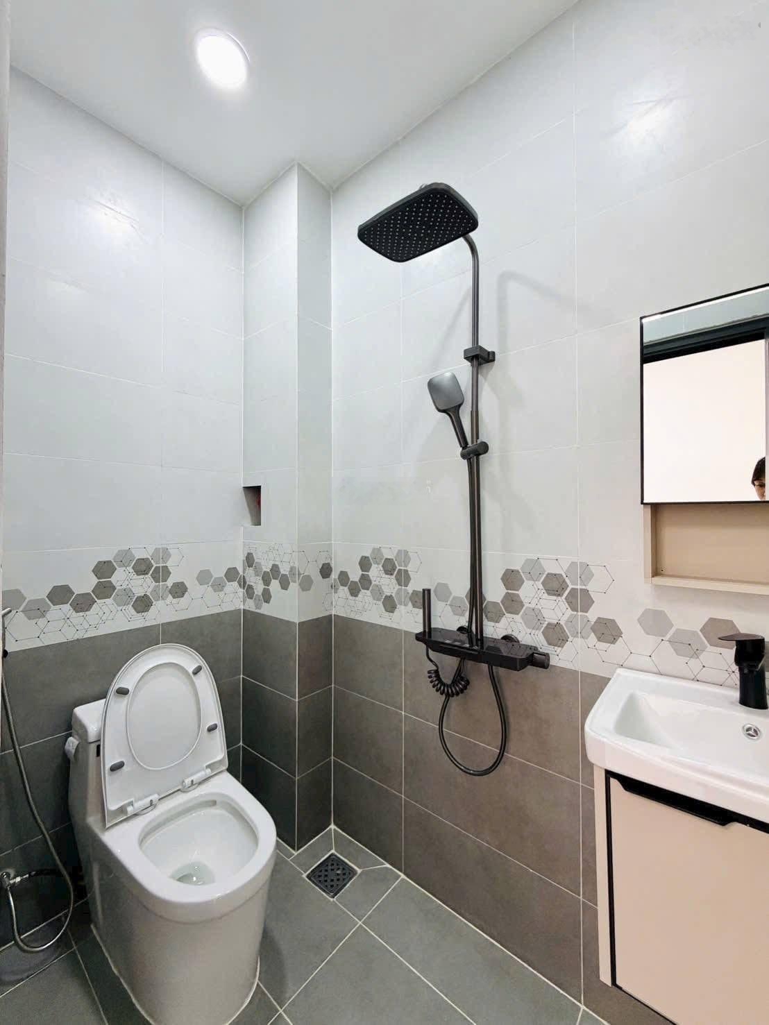 Chỉ 2tỷ4 sở hữu nhà Bình Thạnh 52m2 sổ hồng riêng,liên hệ để biết thêm thông tin