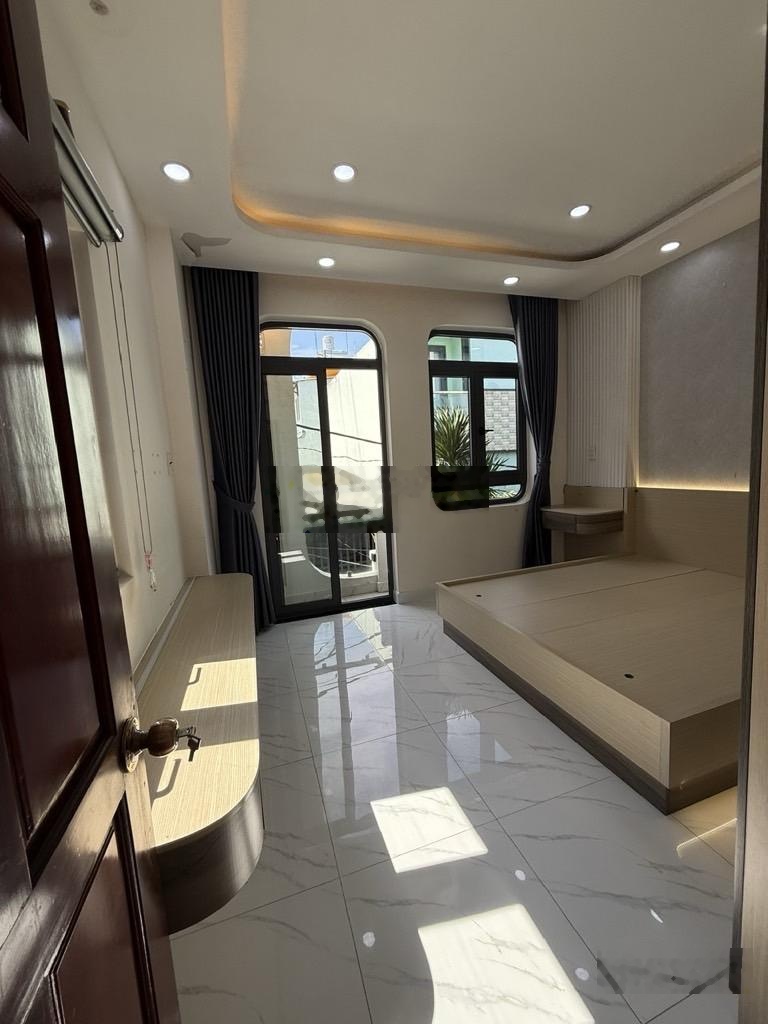 Nhà 2 tầng nguyễn văn khối (4,1 x 9) 38m2 hẻm oto sát mặt tiền