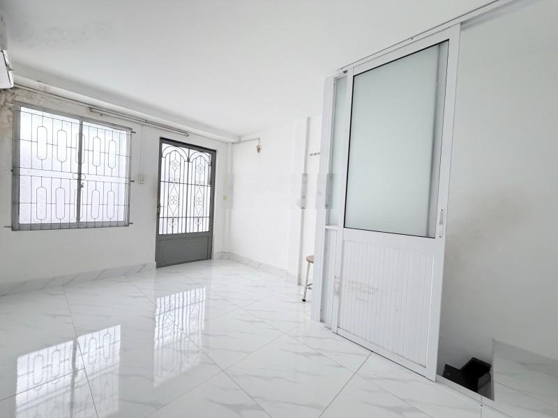 Phan văn trị / nơ trang long bình thạnh gần ô tô nhà trệt + lửng + lầu 2pn giá chỉ 3.3 tỷ