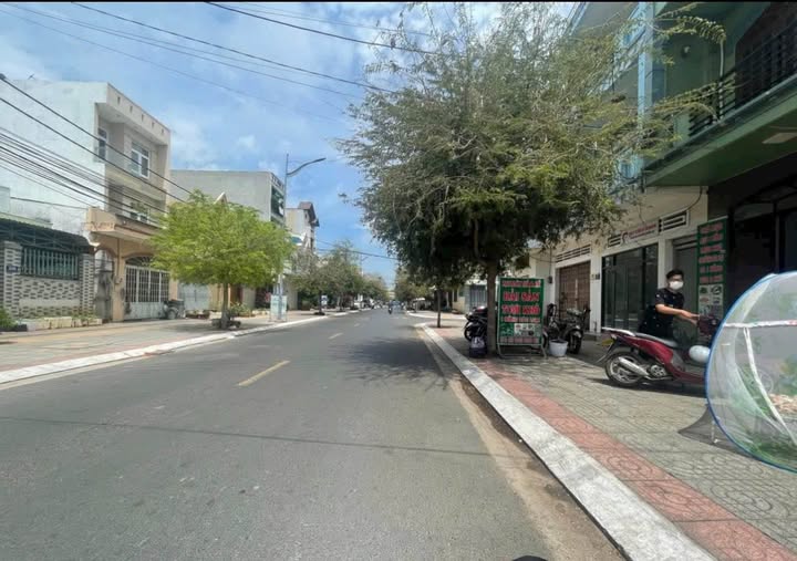 Bán đất mặt tiền Võ Văn Tần, Vũng Tàu, 100m2, giá tốt