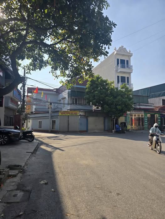 Bán nhà mặt phố Đàm Lộc, lô góc 2 mặt đường, gần 80m2, Hải Dương