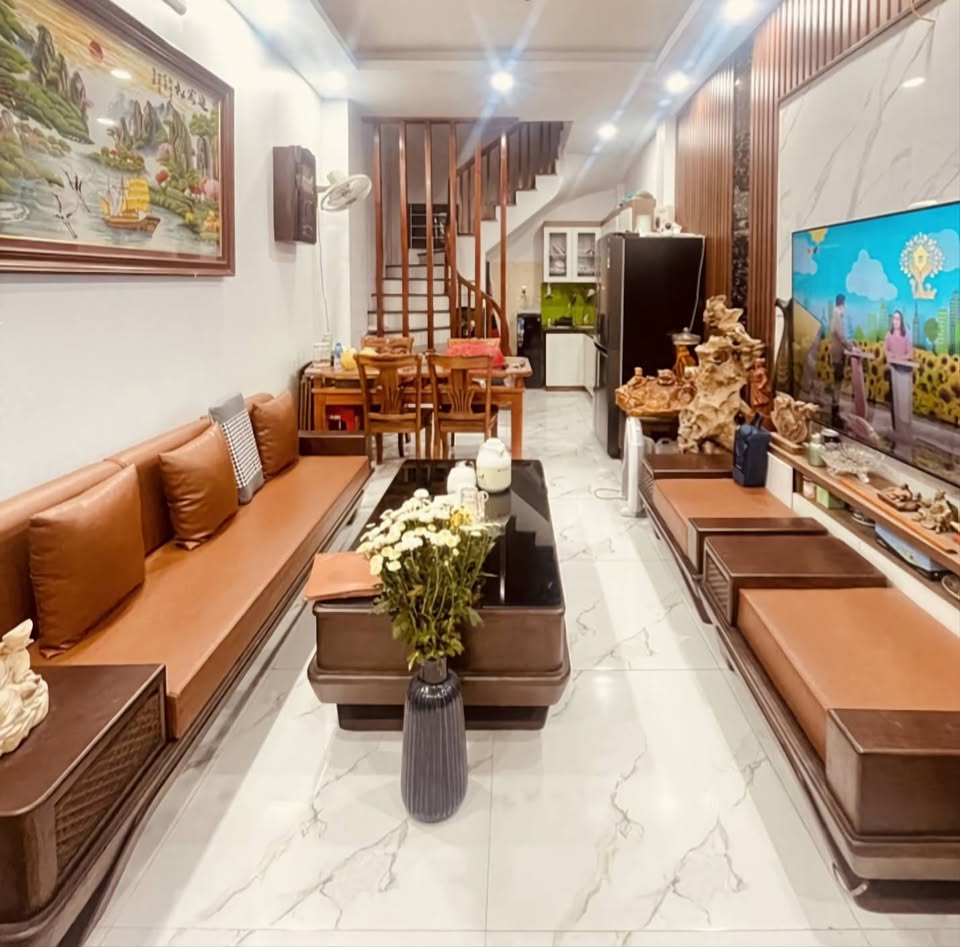 Nhà Mễ Trì 4 tầng giá chỉ 8,8 tỷ, tổ ấm lý tưởng cho vợ chồng trẻ