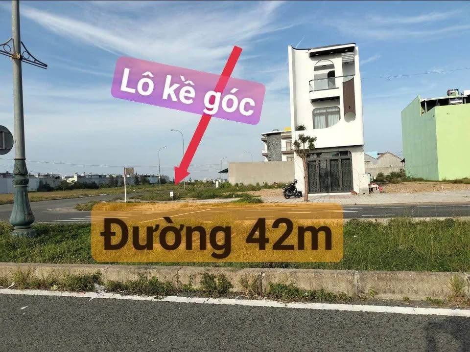 Đất vàng Tuy Hòa mặt tiền 42m, diện tích đẹp, giá siêu hấp dẫn