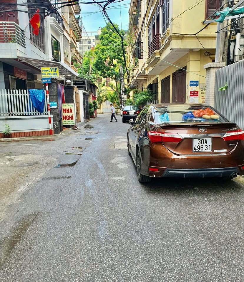 Bán nhà 5 tầng Bắc Từ Liêm, 35m2, ô tô đỗ cổng, sổ sẵn