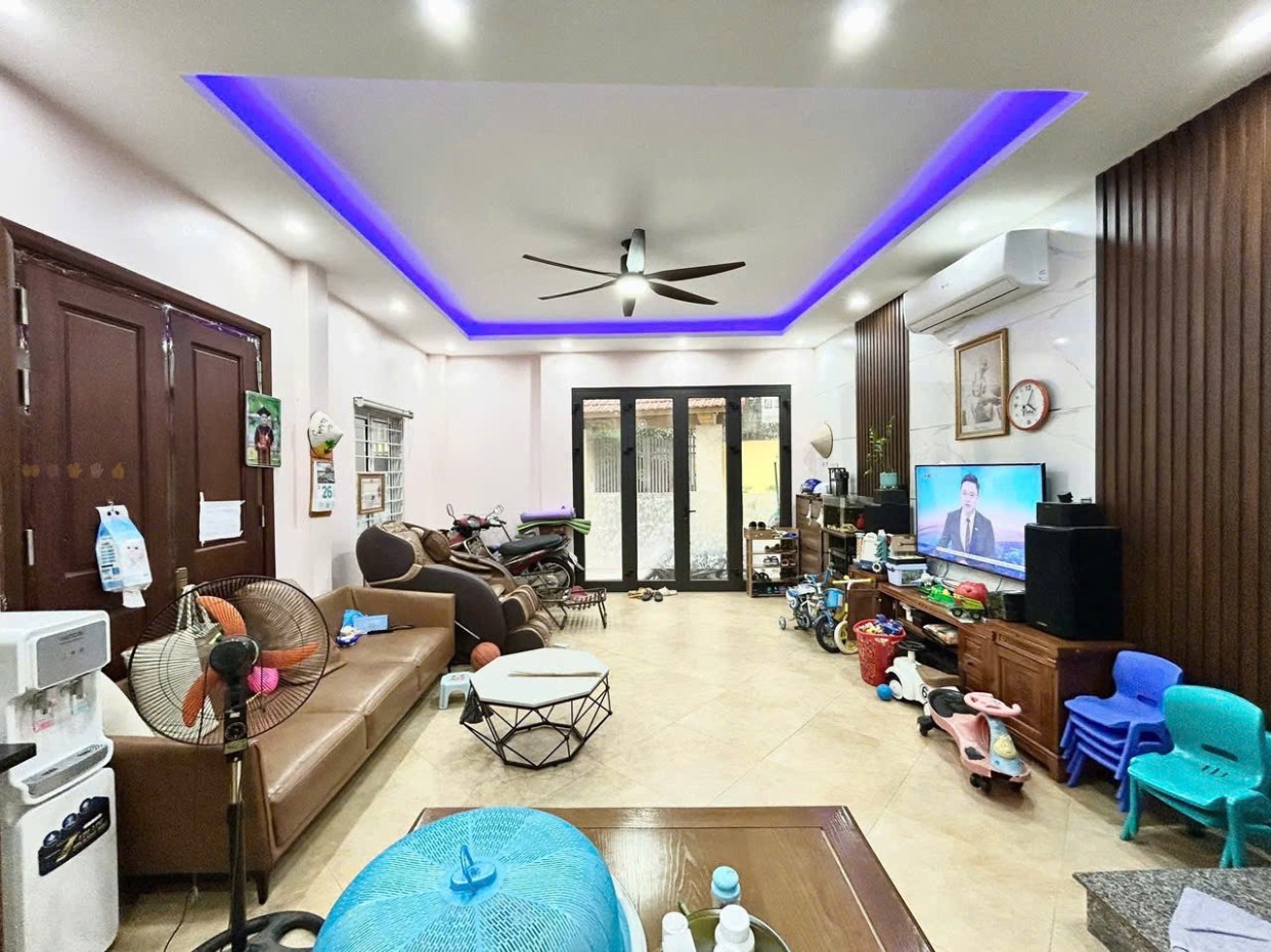 Bán nhà ngõ 205 Xuân Đỉnh, thông Ngoại Giao Đoàn, diện tích 45m2, giá hơn 10 tỷ