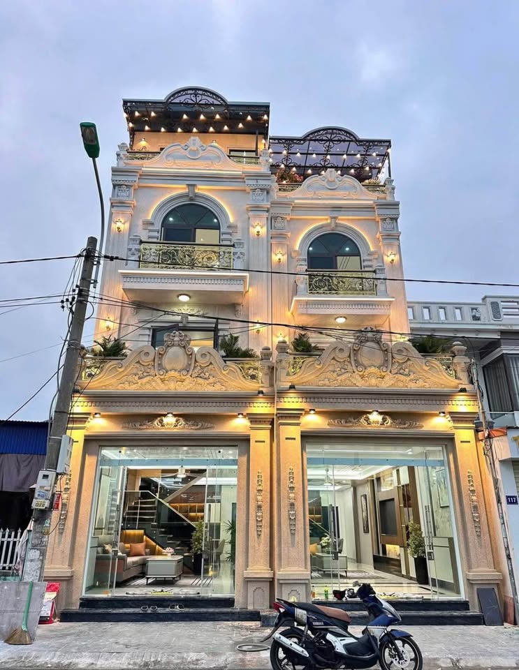 Bán nhà 4 tầng ngay mặt đường trục đắc địa tại Đồng Quang, giá 4,3 tỷ