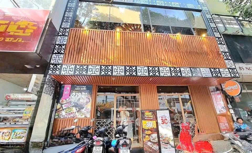 Cho thuê nhà mặt tiền đường Cao Thắng, Quận 3 - Vị trí đắc địa, kinh doanh đa năng