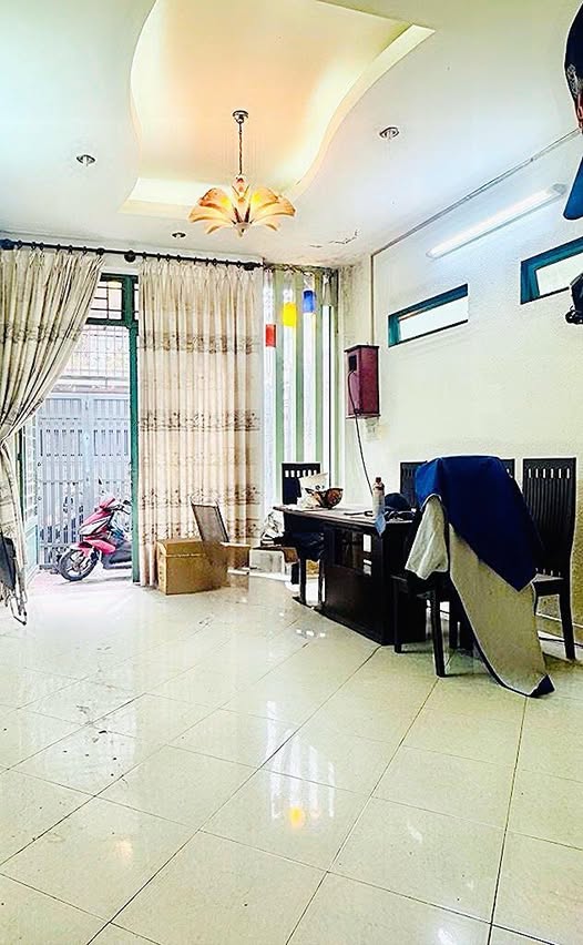 Bán nhà 4 tầng, 55m2, ô tô đỗ cổng, đường Phan Đình Phùng, Phú Nhuận, giáp Quận 1