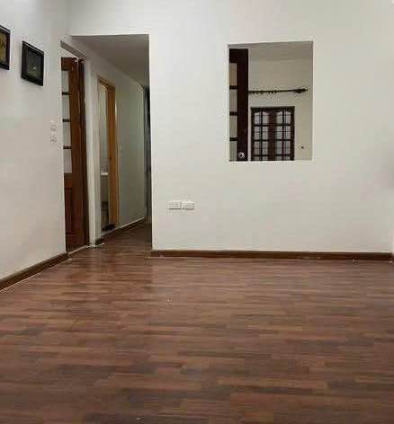Căn hộ tập thể tầng 2, diện tích 80m2 tại ngõ Văn Hương, Tôn Đức Thắng, Đống Đa, Hà Nội đang chờ bạn