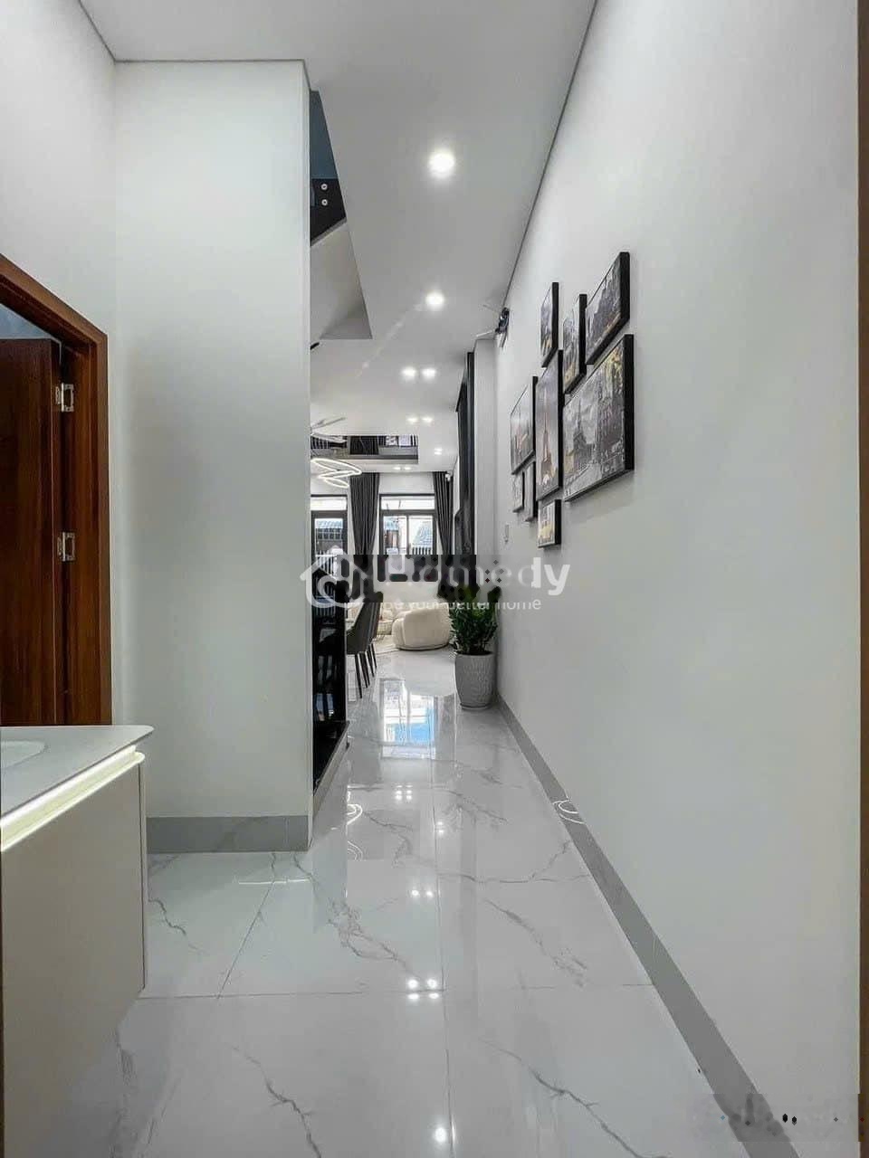 Chính chủ bán nhà ngày Chợ Bình Chánh. 5x20m. 790 triệu. Sổ hồng riêng. cho thuê 15tr/tháng