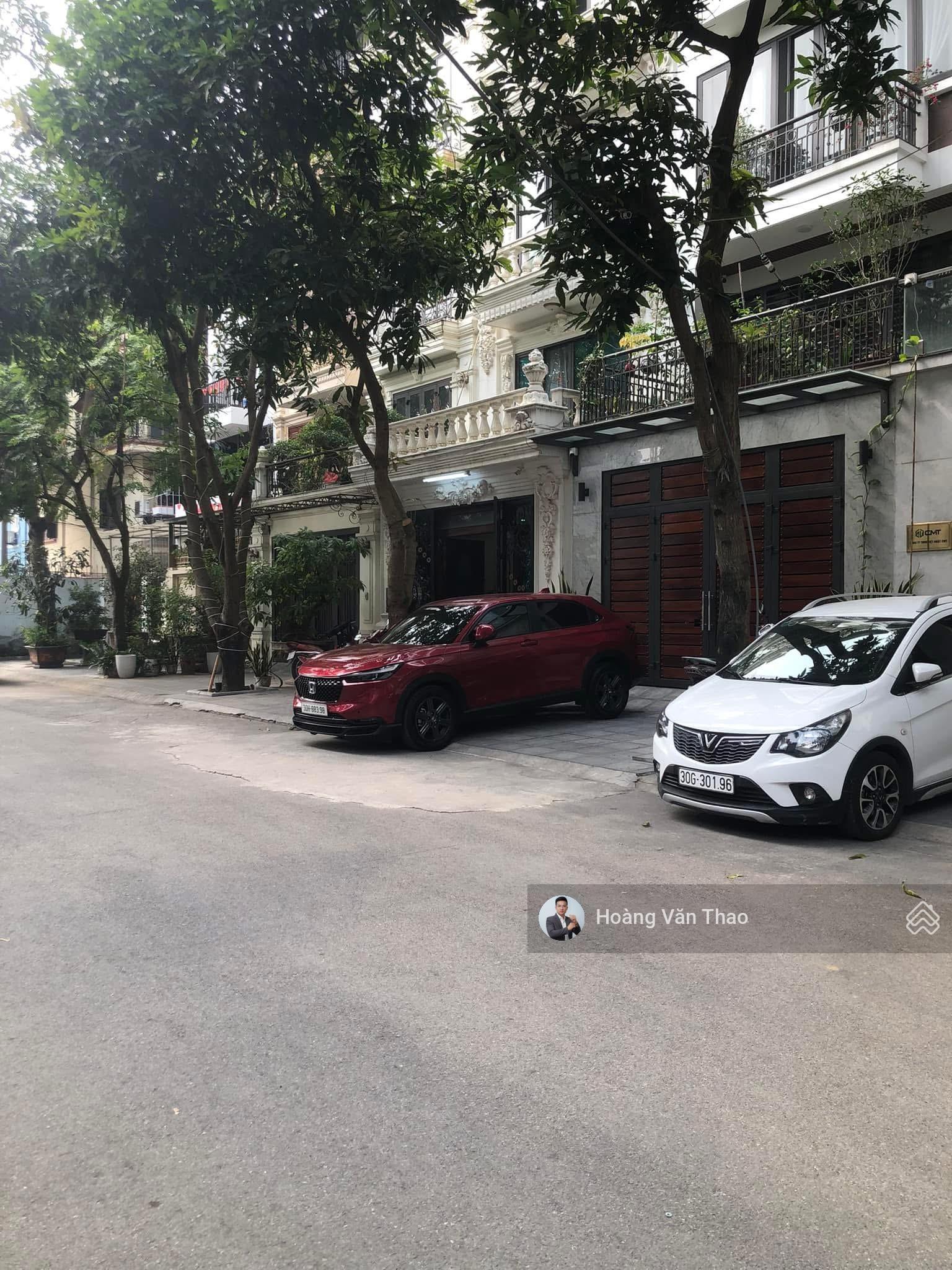 Hiếm - không có căn thứ 2 - phân lô Hoàng Hoa Thám 72m2*5T, MT 8m 25tỷ vỉa hè oto tránh - kd tốt