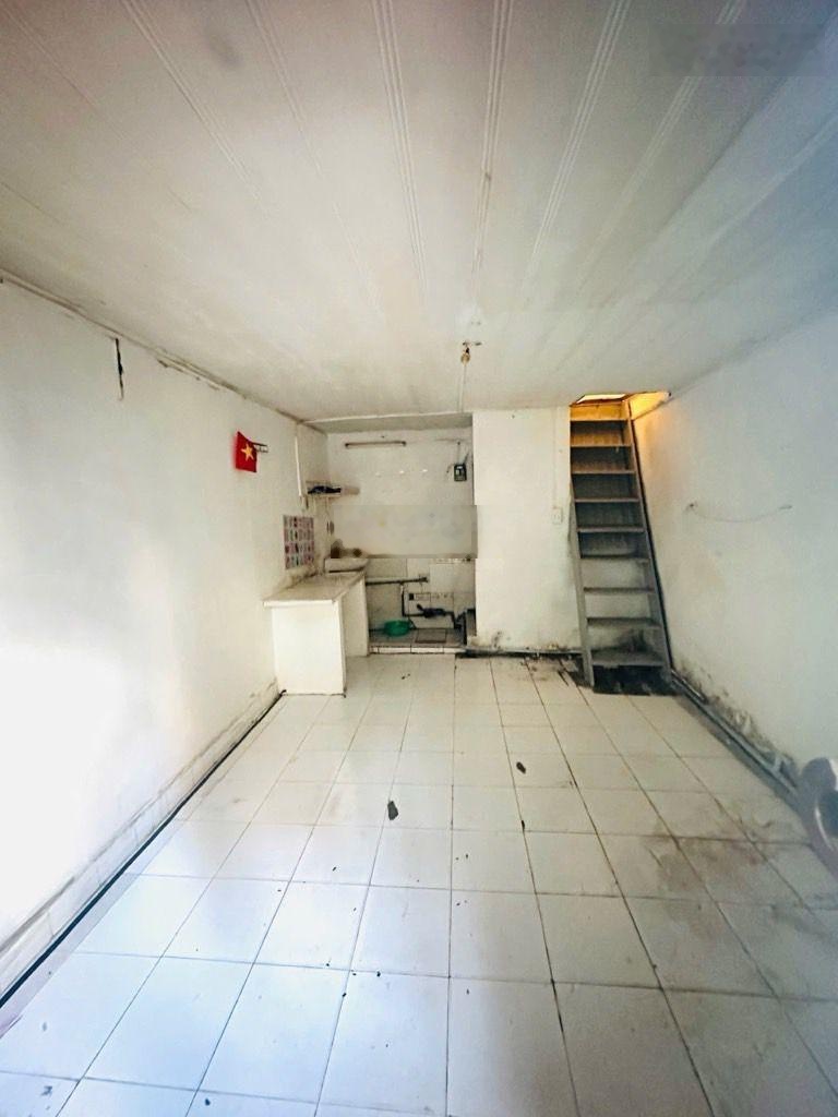 Hẻm nhựa 6m căn góc 2 tầng gần cầu Điện Biên Phủ giá chỉ 6 tỷ