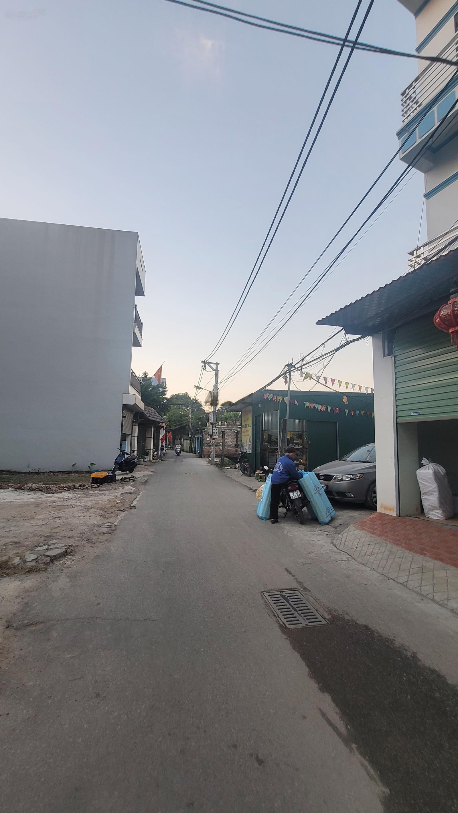 Bán nhà 5tầng- Biên Giang- Hà Đông. Ô tô đỗ 10m.Cạnh quốc lộ 6, tàu điện Cát Linh 4tyx