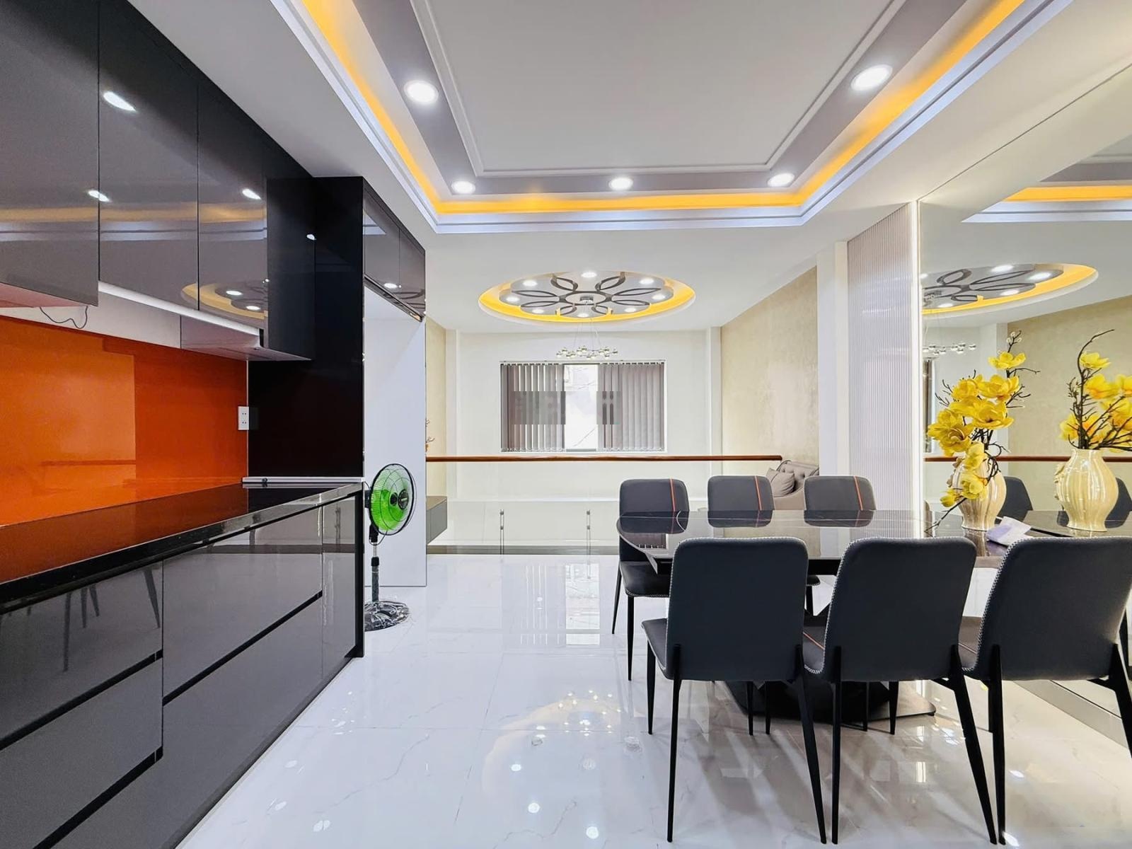 Bán nhà nhỏ 42,7m2 hẻm Nguyễn Hậu, P.Tân Thành, Tân Phú. Giá 1tỷ870, nhà đang trống dọn vào ở ngay