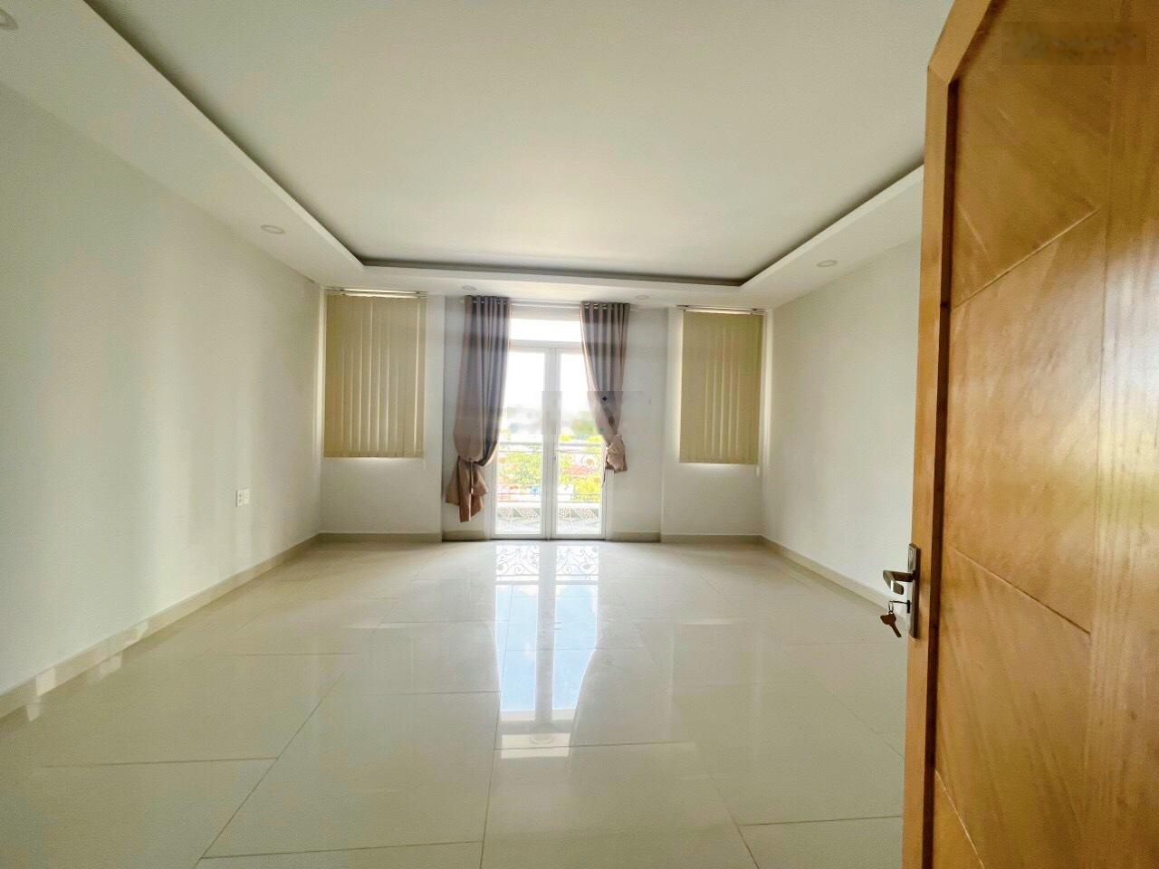 Nhà phố mặt tiền đường Tạ Quang Bửu (5x16,5m, 5PN + 5WC) - The Pegasuite Q8