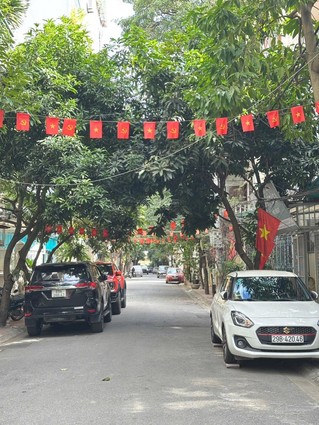 Bán nhà 7 tầng lô góc phố Đào Tấn - Linh Lang. Diện tích: 68m2 - MT 6m - Vị trí VÍP đường rộng 9m