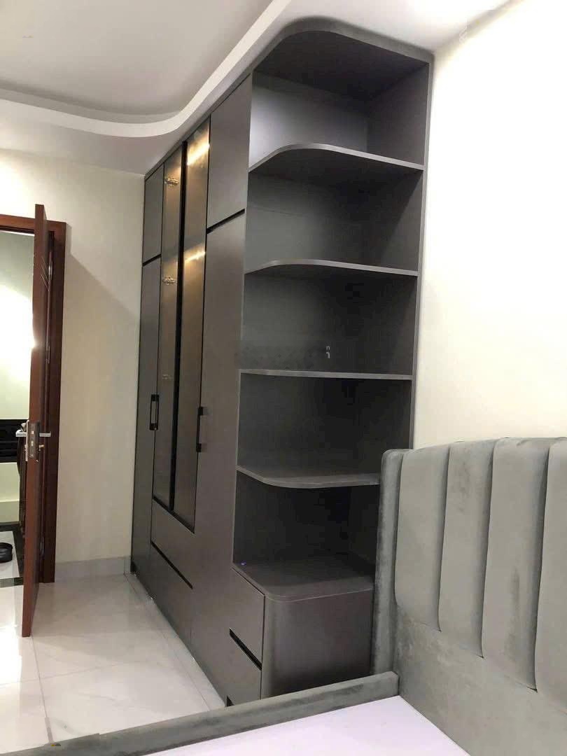 Cc gửi bán nhà 5tâng x32m ngay chợ Phượng phụng châu cách 1 nhà ra đường ô tô Chánh 2p ra tới chợ