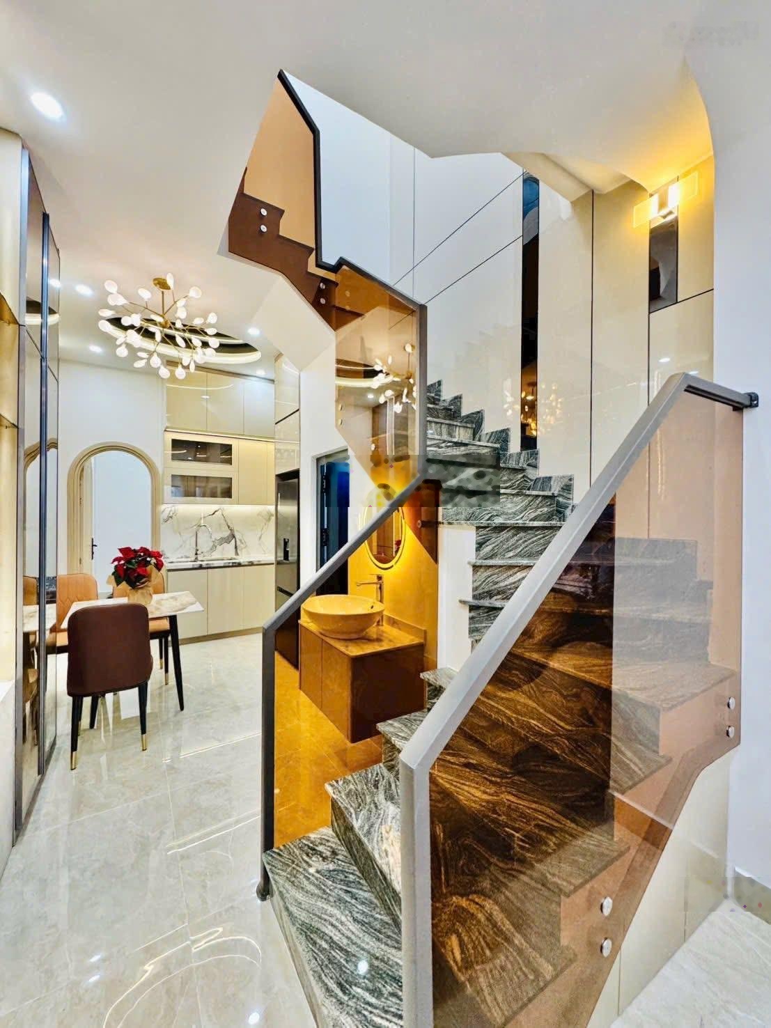 Siêu phẩm hẻm xe hơi 3PN giảm 200triệu chỉ 2tỷ850tr, 45m2 Lê Quang Định, P11, Quận Bình Thạnh, SHR