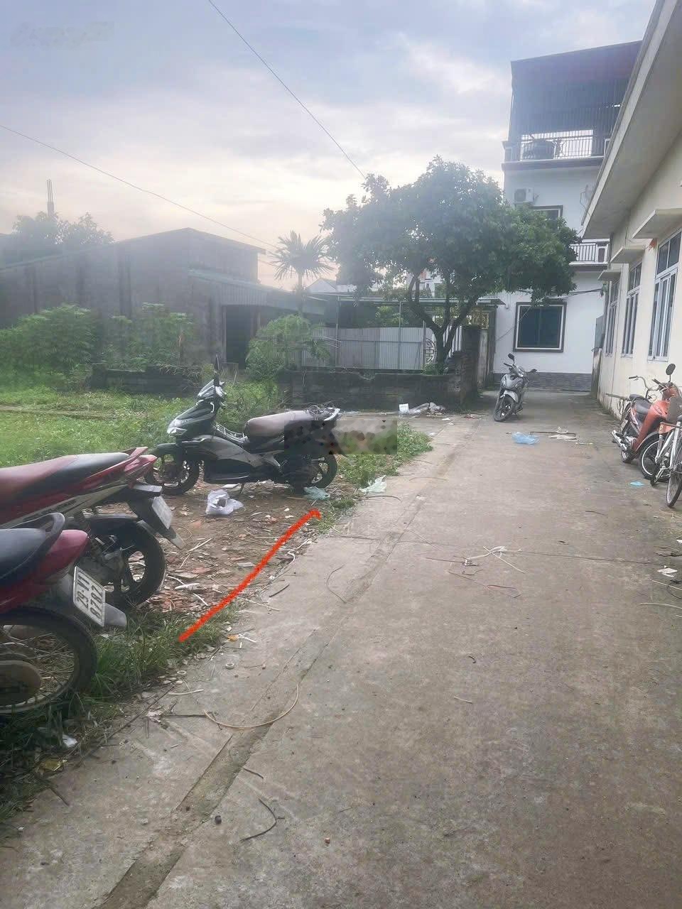 Bán Đất dt 40 m2 tại Ba Đình, Kim Thư giá 1,75tỷ sổ đỏ sang tên ngay, oto vào tận đất 0981674339