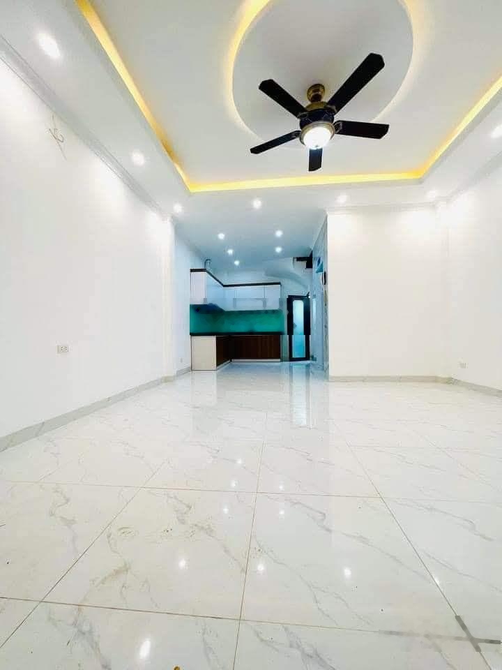 Bán nhà Đội Cấn Ba Đình 40m2 6 tầng thang máy 8.5 tỷ 0363589785