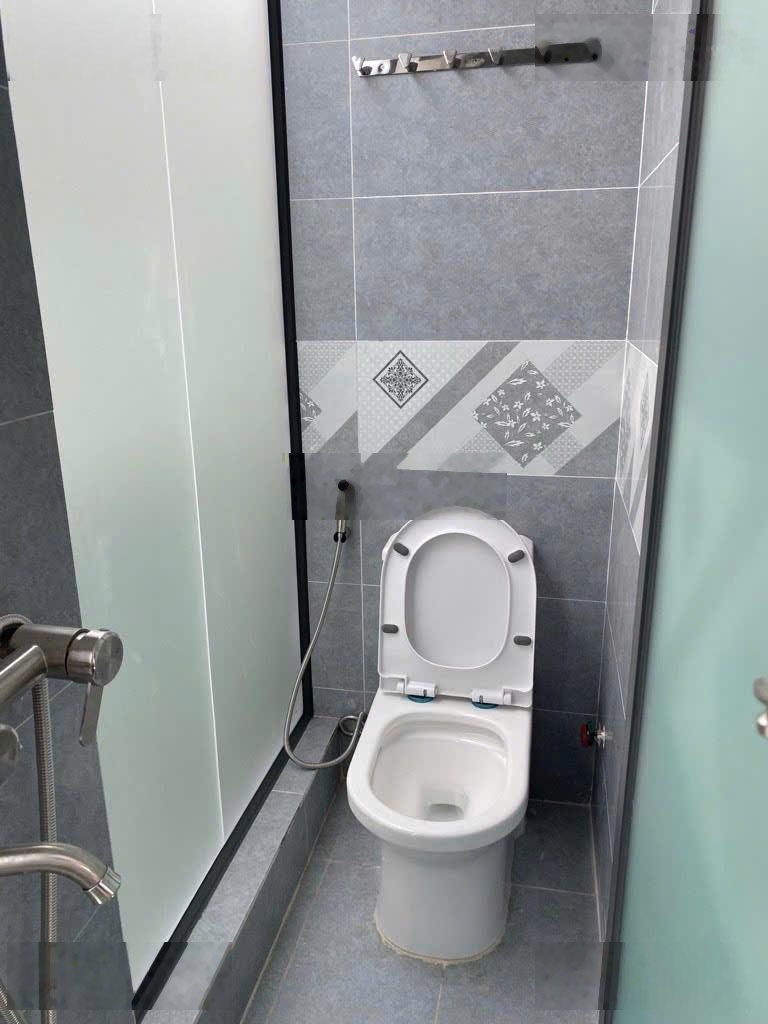 Nhà mới xây- nằm trên đường chu văn an - hẻm xe hơi - 18m2 (3,3x6,5) - 4.15 tỷ