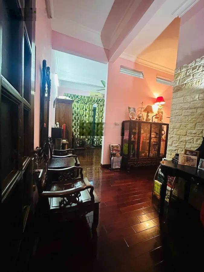 Đẹp nhất , duy nhất tại phố vĩnh phúc-ba đình - mặt ngõ phân lô - ô tô tải tránh - vỉa hè