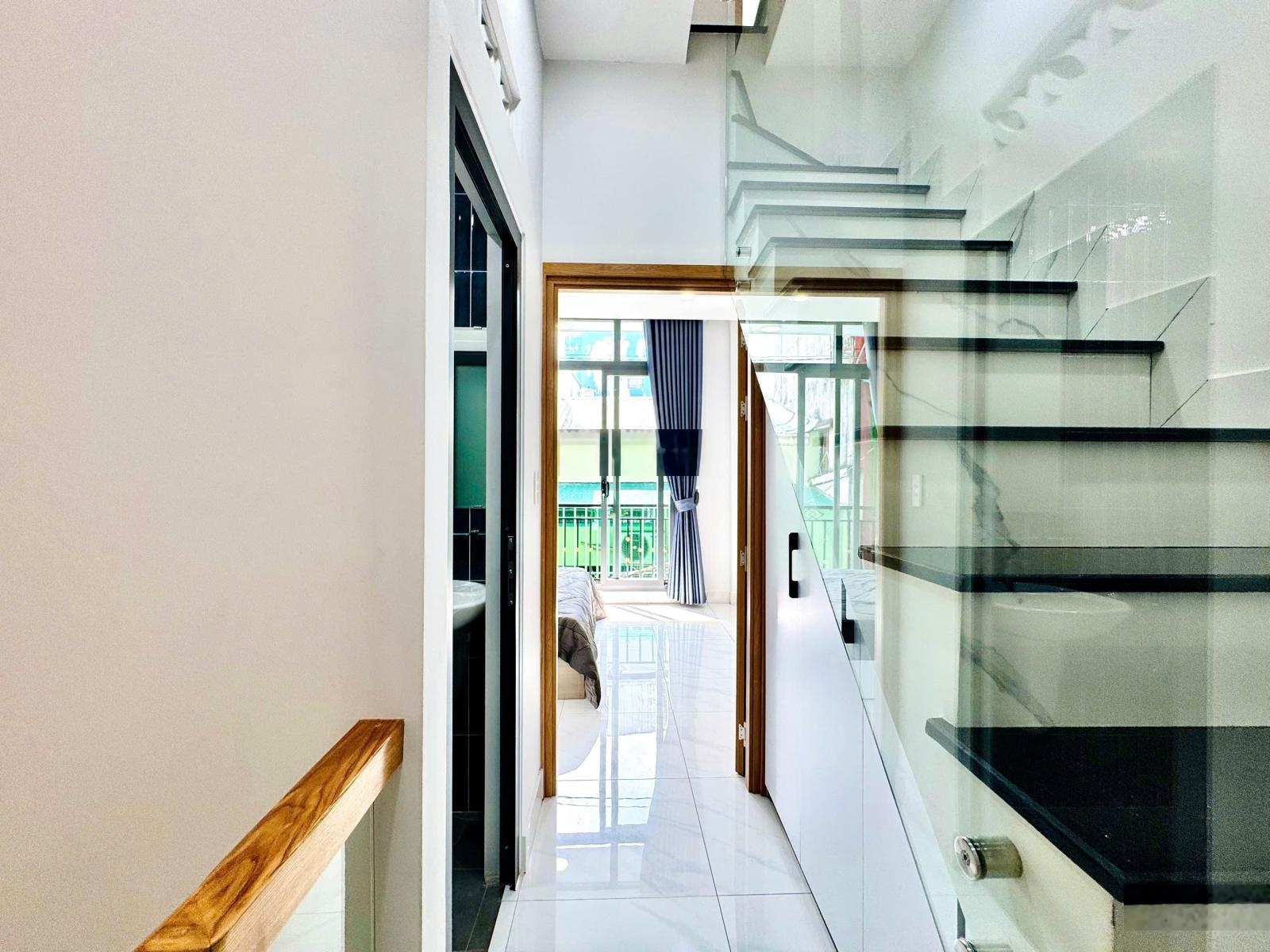 Nhà 22m2 - không lộ giới - 3pn ngay chợ bà chiểu