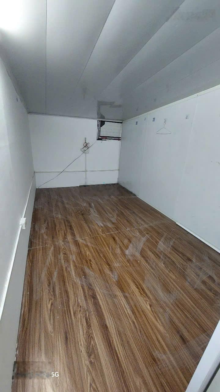 Nhà riêng cấp 4 có 3 phòng ngủ 1 vệ sinh