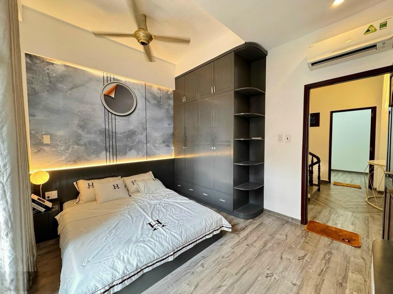 Gấp ! Đường Lê Thị Hồng/ P1/ Gò Vấp . 73,5m2( Ngang 5m ) Giá 3.380 tỷ . Sát bên Phố CiTyLand