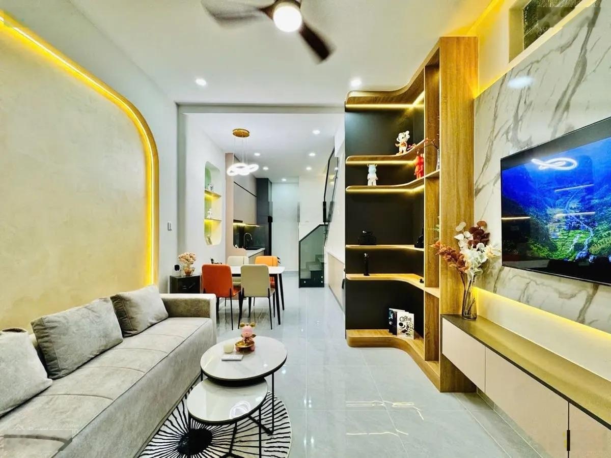 Siêu phẩm ngô tất tố bình thạnh, sát quận 1. đẹp lung linh full nội thất - 2pn 2wc chỉ 4,78 tỷ