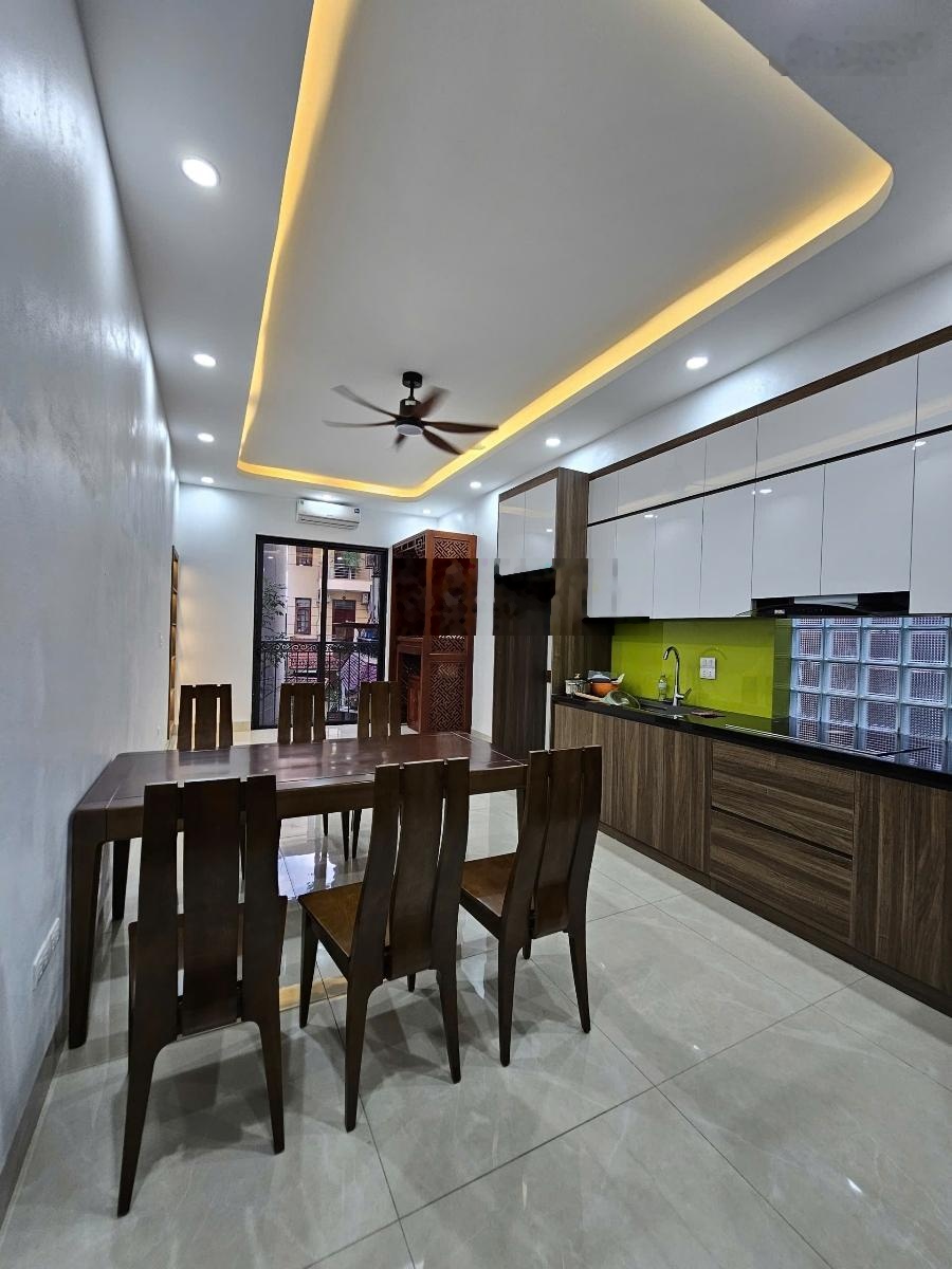 Linh Lang ô tô đỗ cổng ngõ thông một nhà ra phố. Nhà mới tinh đón Tết 45m 10.9 tỷ