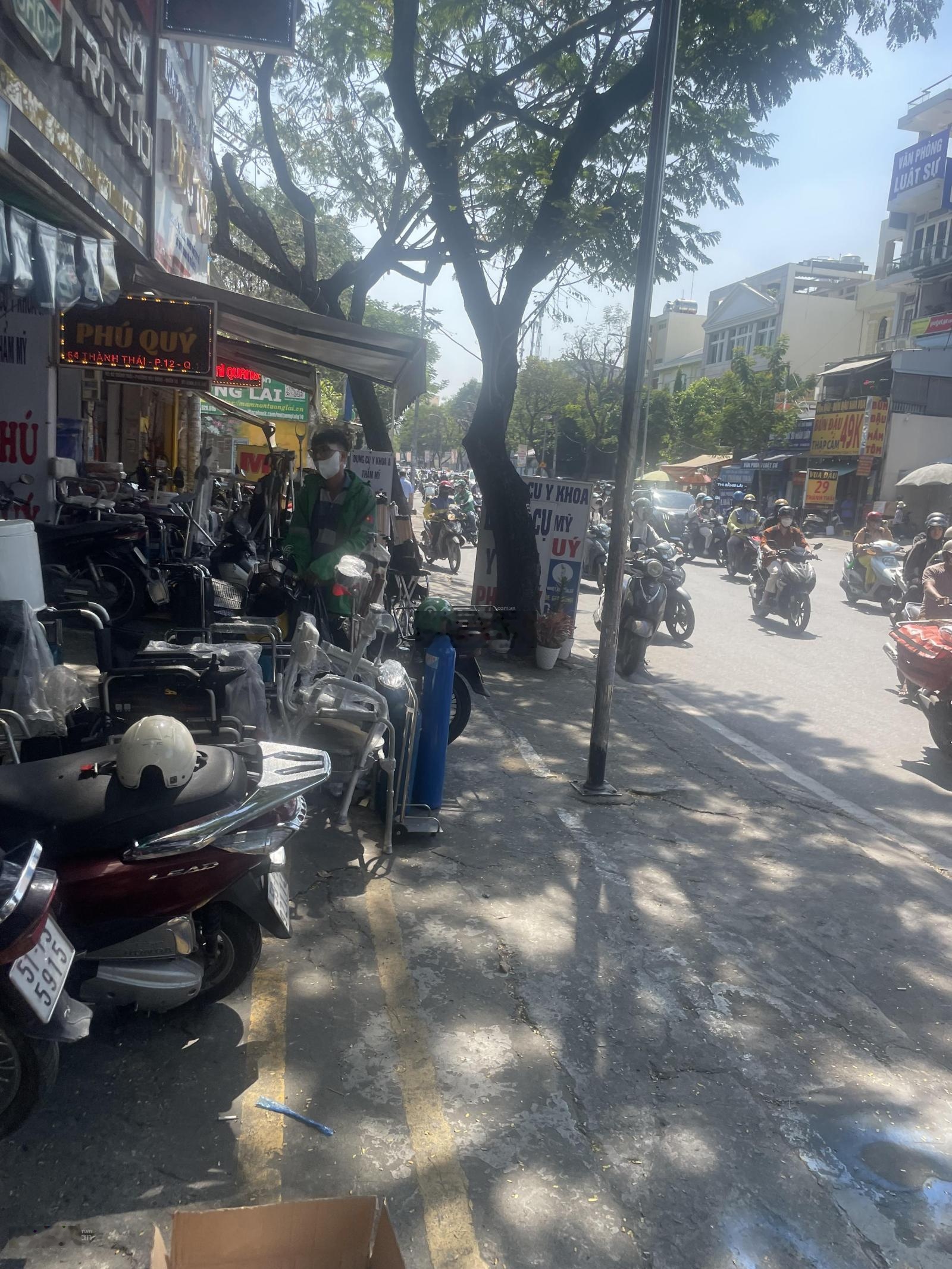 Chính Chủ Cho Thuê Tầng Trệt MT Thành Thái P.12 Q.10 63m Có Hầm Chỉ 18tr KDC VIP LH 0901970599 Ng