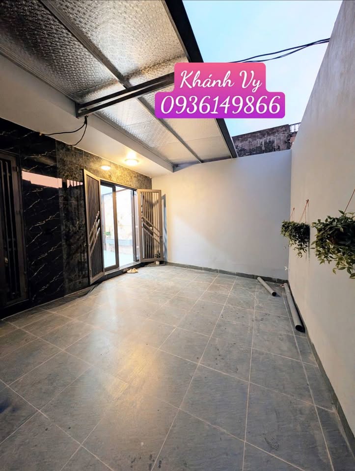 Bán nhà 2 tầng 50m² hướng Tây, 3 phòng ngủ, gần chợ Đông Kinh, Lạng Sơn