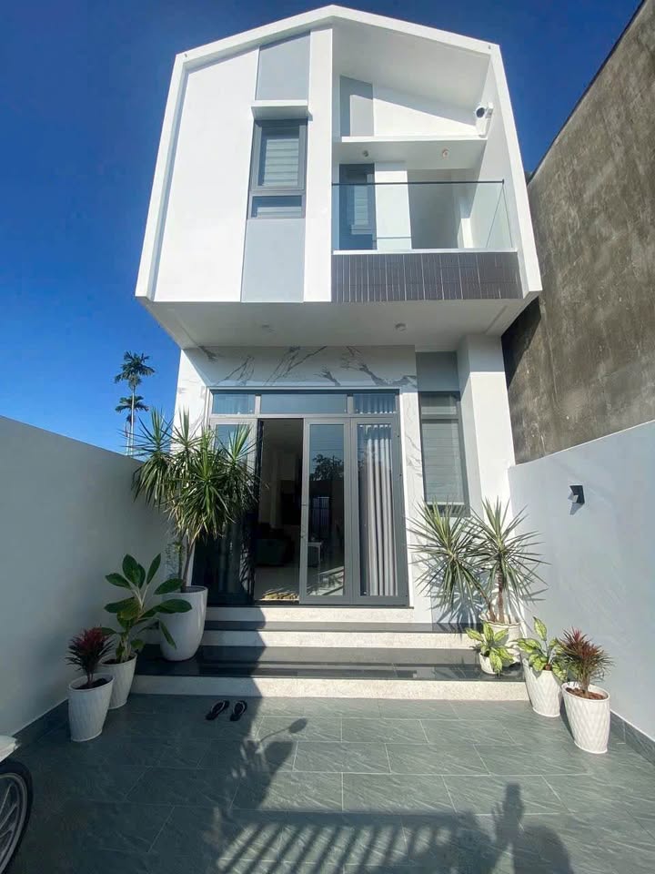 Nhà Phú Khương, Bến Tre, gần Đại Lộ Đông Tây, 3 phòng ngủ, diện tích 104m2, giá 2,69 tỷ