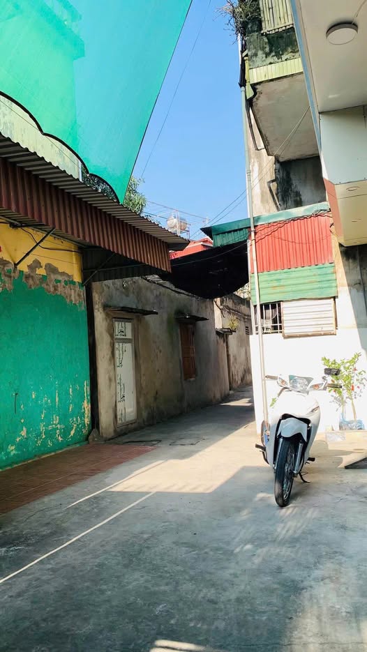 Cơ hội sở hữu ngay căn nhà 2 tầng cũ, xây dựng chắc chắn, nằm tại vị trí đắc địa trung tâm thành phố Thái Bình