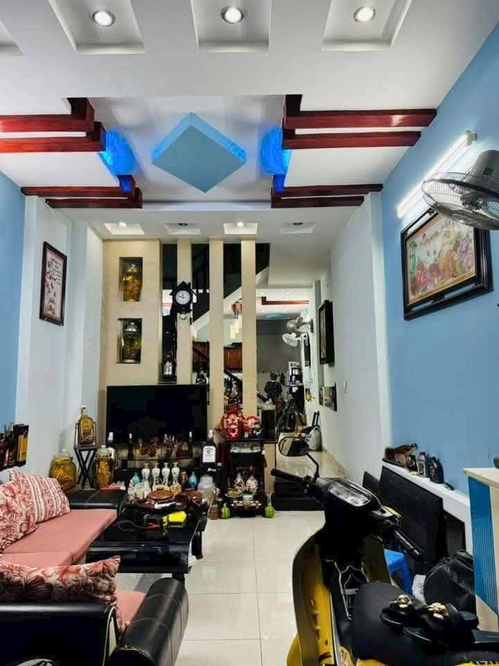 Bán nhà hẻm Đassu, đường Bacu, trung tâm Vũng Tàu, với thiết kế 1 trệt, 2 lầu đúc, giá 6,1 tỷ